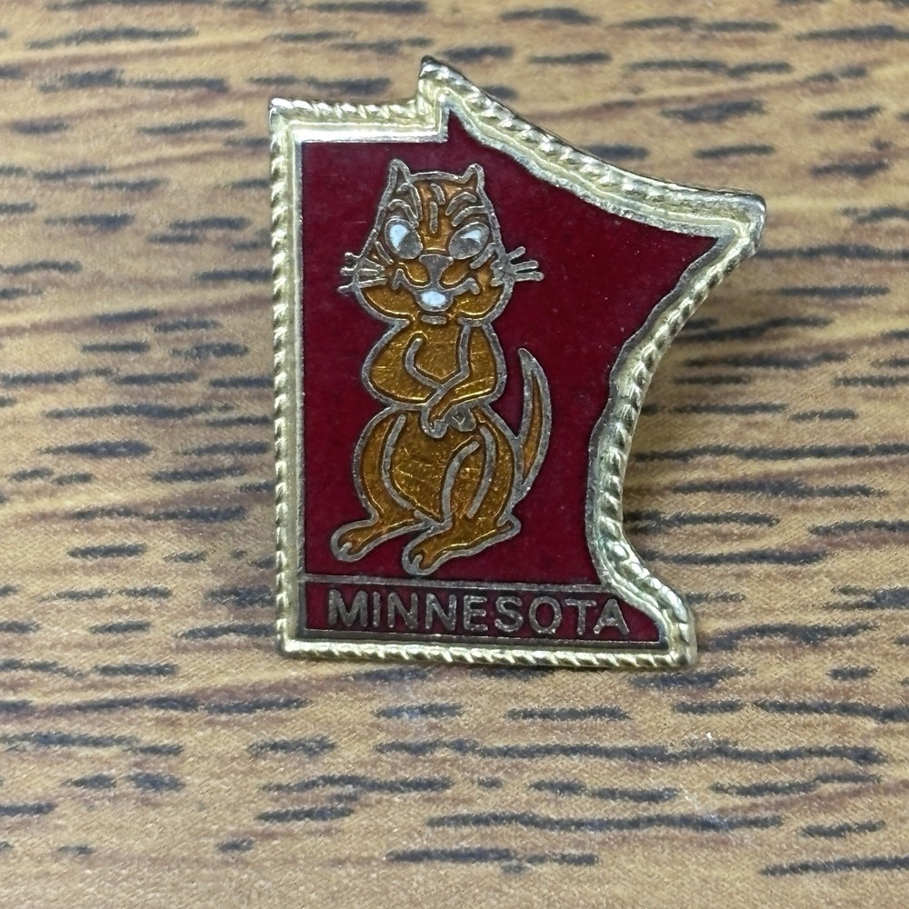 Unv of Minnesota Golden Gophers Enamel Lapel Pin Gold Tone Pinback Vintage NCAA
